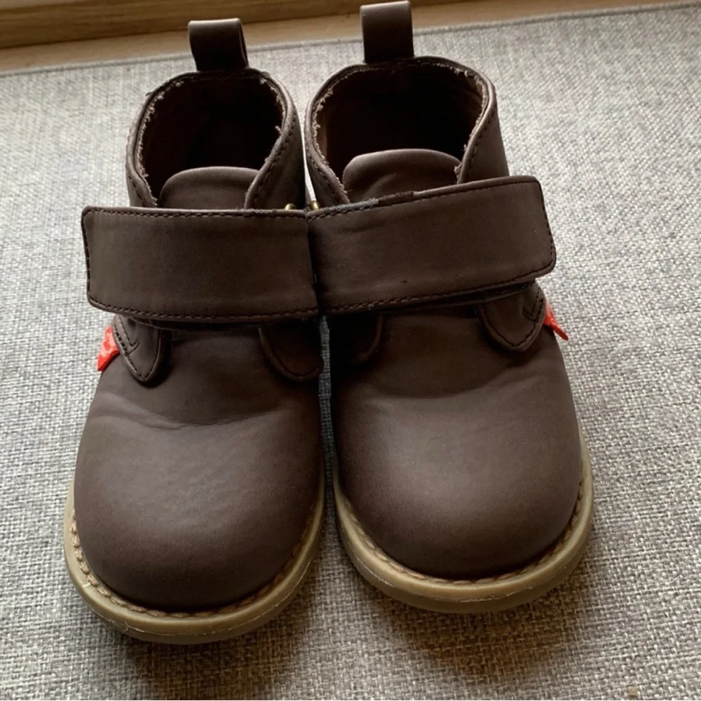 Original Penguin Kids Brown Shoes toddler size 9 rubber sole - Picture 3 of 6